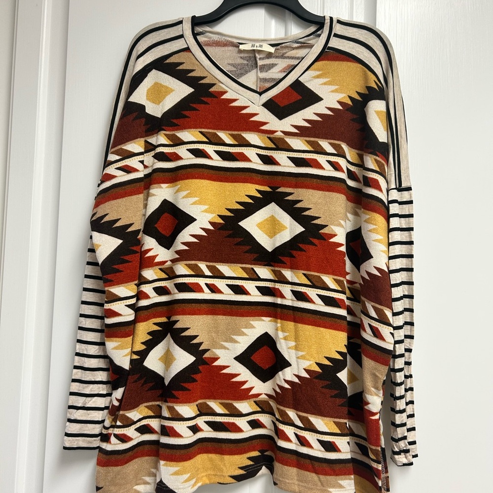 Southwestern Patterned V-Neck top new in package